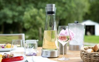 Emsa-Flow-Karaffe-im-Garten.jpg