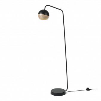 Stehlampe-RAY-von-Mater.jpg
