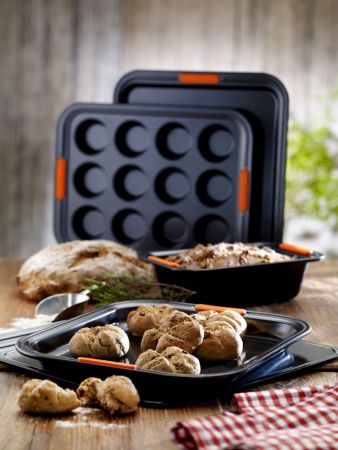 le-creuset-brotform.jpg