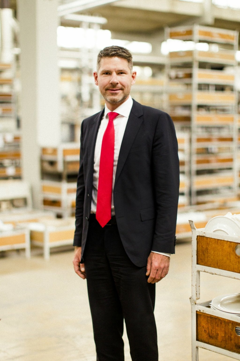 Daniel-Jeschonowski-GF-Kahla-neu-Copyright-Porzellanmanufaktur-Kahla-Thueringen-GmbH.jpg