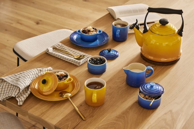 Le-Creuset-POS-Aktion-Colour.jpg