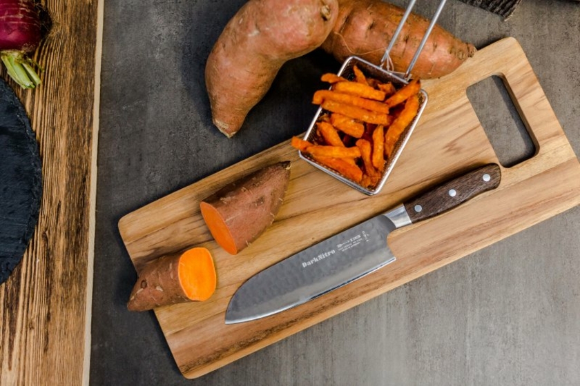 Friedr--Dick-Dark-Nitro-Santoku-Copyright-Friedr--Dick-GmbH---Co--KG.jpg