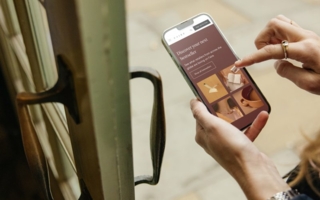 Faire-mobile-Shopping-Smartphone-Copyright-Faire.jpg