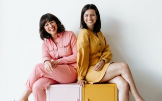 Mustard-Made-Becca-und-Jess-Copyright-Mustard-Made.jpg