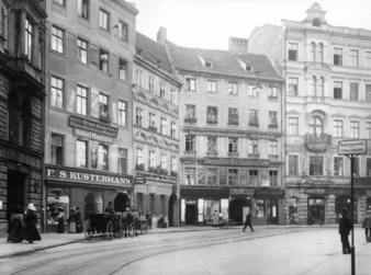 Kustermann-Fassade-damals.jpg