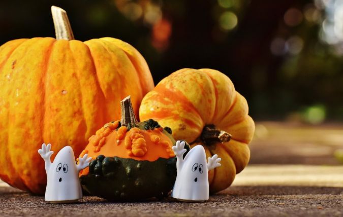 halloween_geister_kuerbis.jpg